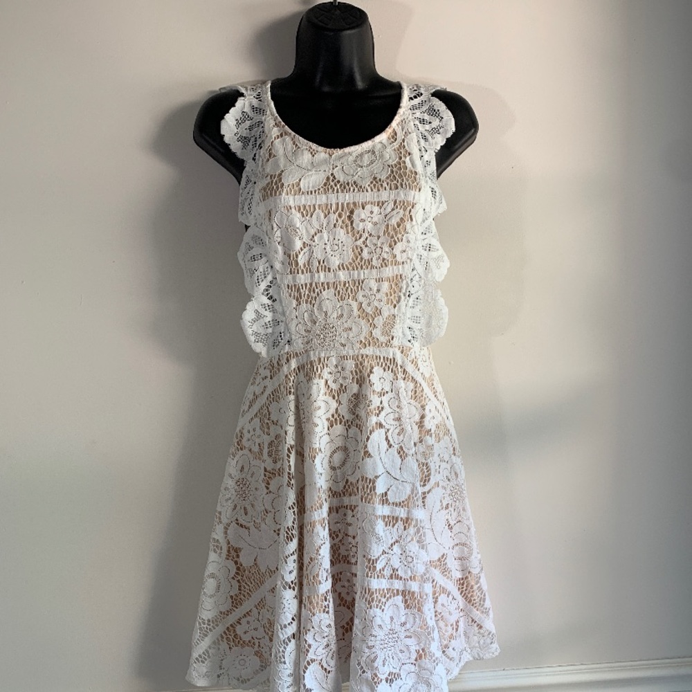 Dress - Picture 2 of 6